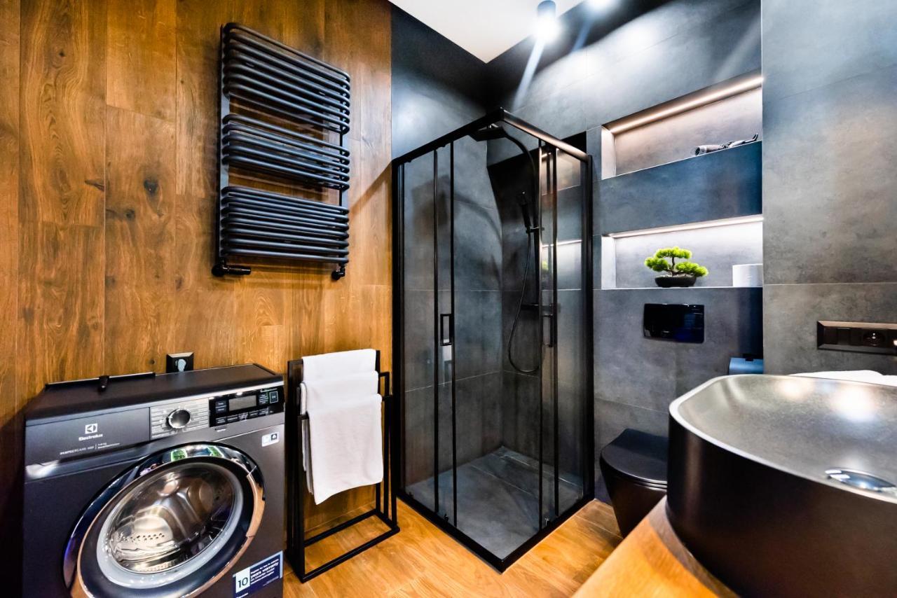 New Praga Ladies' & Gentlemen'S Apartments Varsovia Exterior foto
