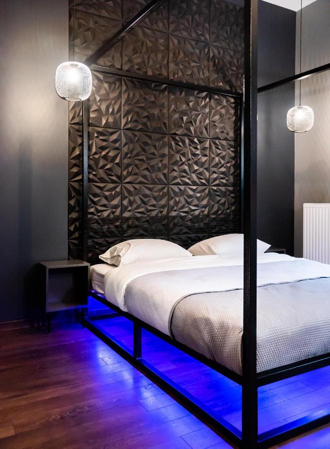 New Praga Ladies' & Gentlemen'S Apartments Varsovia Exterior foto